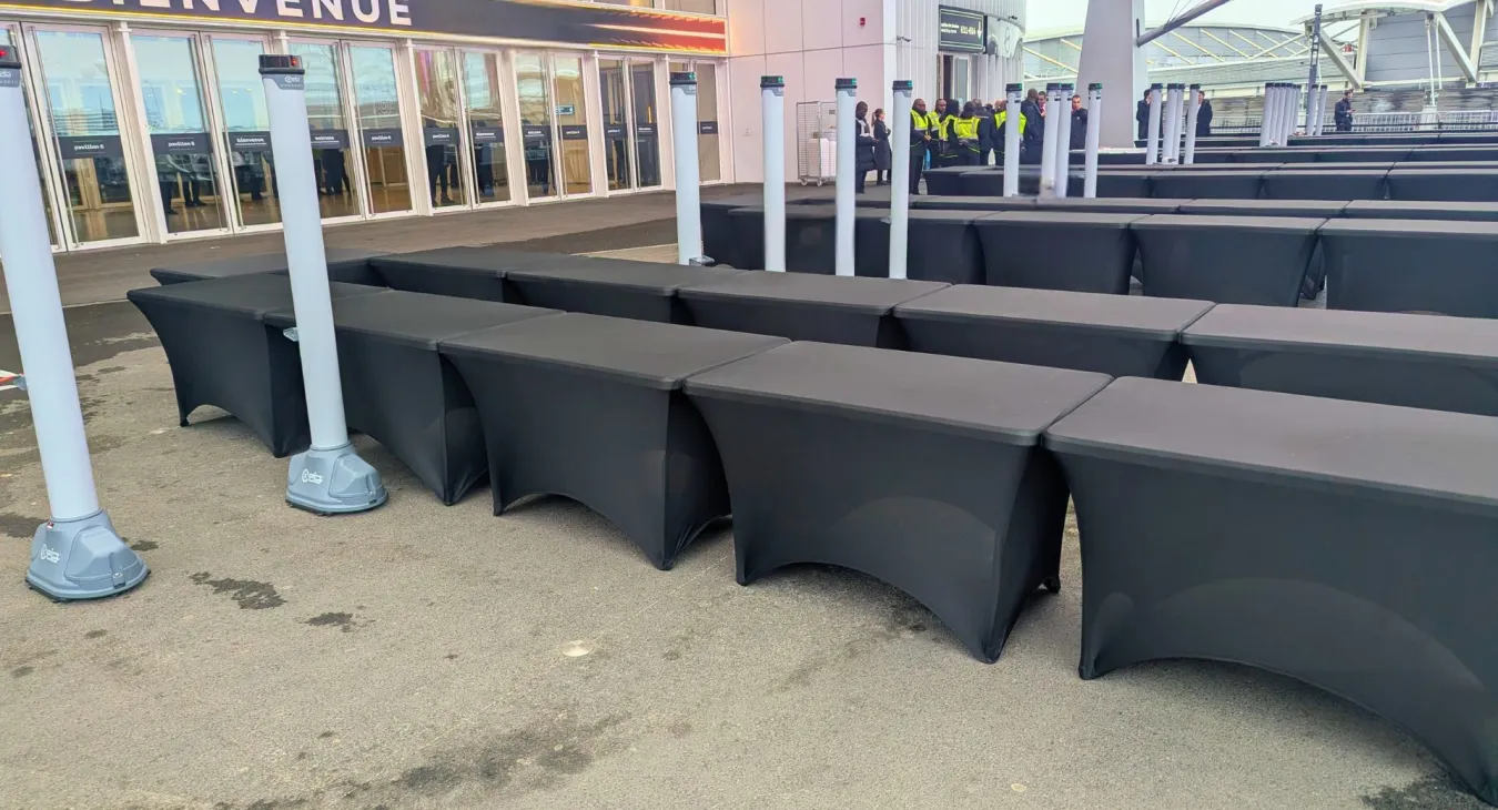 Installations de 15 portiques de sécurité détecteurs de métaux OPEN GATE