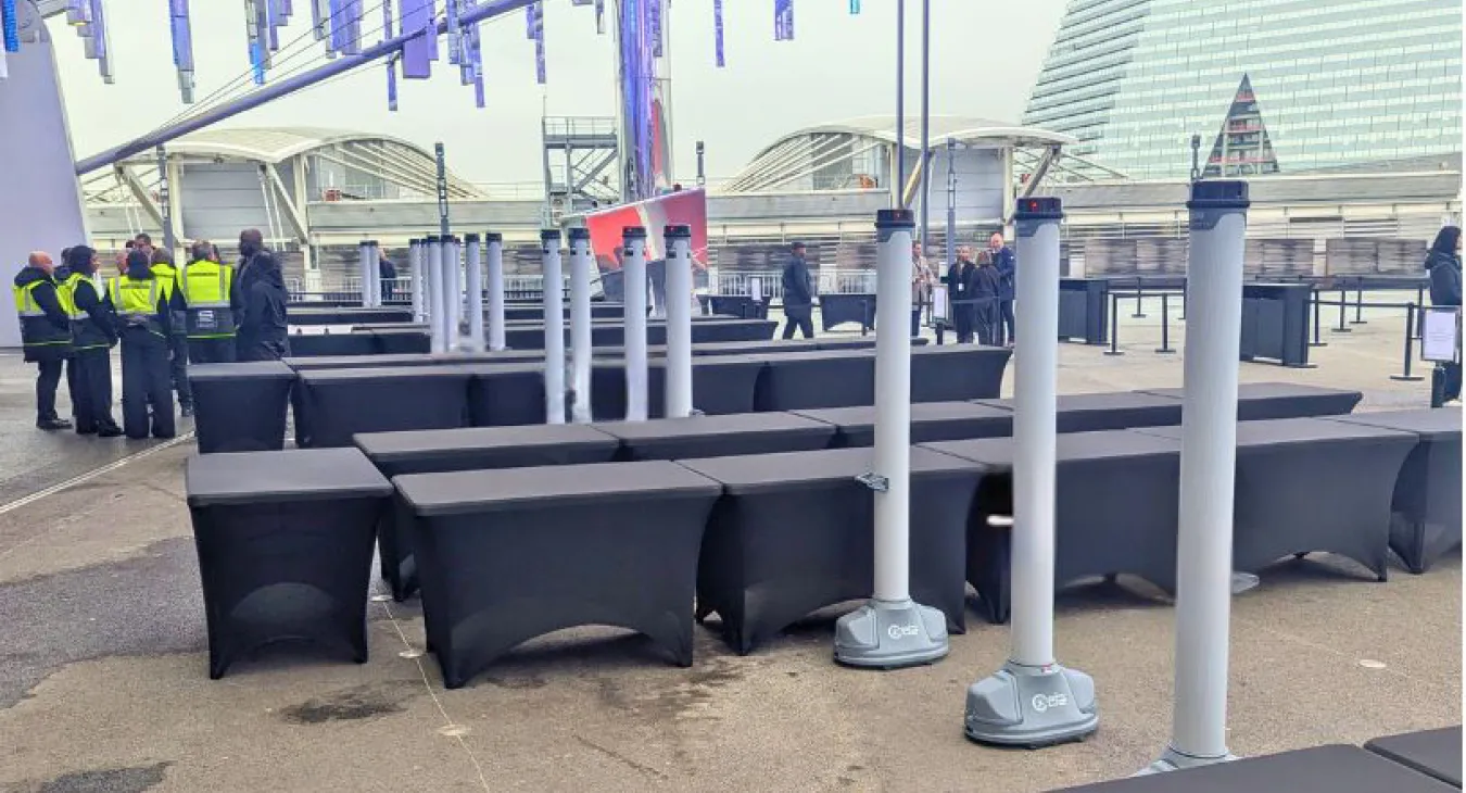 Installations de 15 portiques de sécurité détecteurs de métaux OPEN GATE